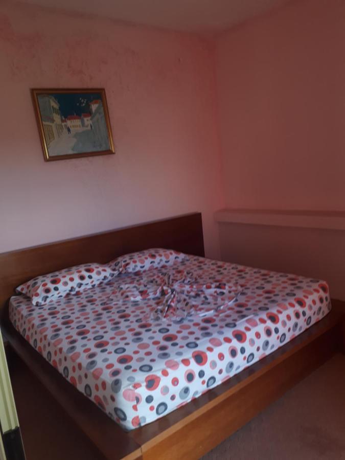 Hotel Meteor Шкодер Экстерьер фото